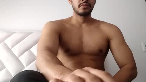 dani587378 online show from 02-11-25, 05:40