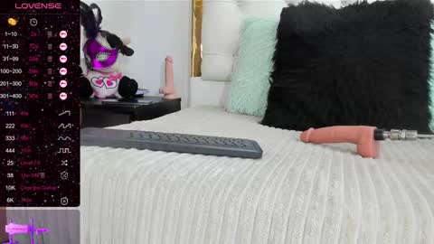 Snapshot of dani_ary chatting on 01-22-25, 06:10 DANI online show from 01-22-25, 06:10