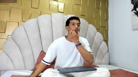 Daniel  online show from 10-22-25, 03:07