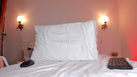 Snapshot of dani_skinny_ chatting on 02-26-25, 05:50 Hi I am Dani online show from 02-26-25, 05:50