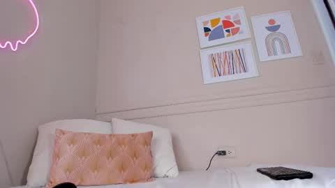 Snapshot of dani_skinny_ chatting on 09-19-25, 11:33 Hi I am Dani online show from 09-19-25, 11:33