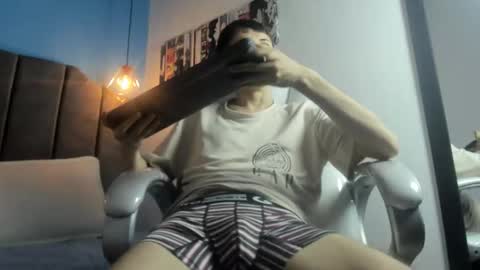 Snapshot of dani_swagger chatting on 02-17-26, 08:26 Thiago online show from 02-17-26, 08:26