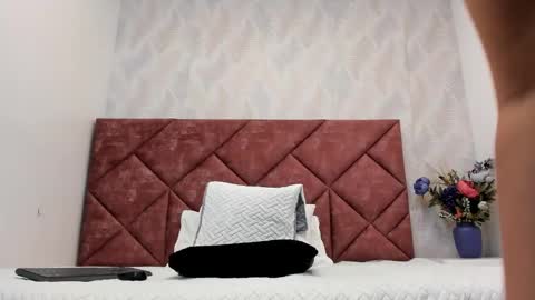 Snapshot of dania_moore_ chatting on 12-24-24, 02:44 JANE online show from 12-24-24, 02:44