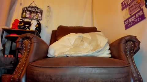 Snapshot of danidollxxx chatting on 10-04-25, 03:15 danidollxxx online show from 10-04-25, 03:15