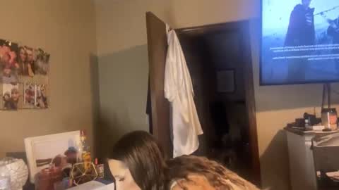 Snapshot of danidragon69 chatting on 12-24-24, 08:22 Dani Dragon online show from 12-24-24, 08:22