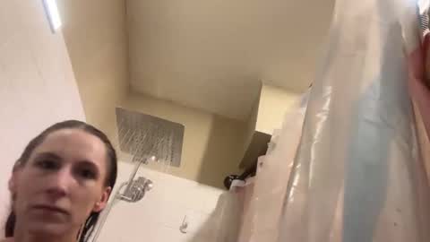 Snapshot of danidragon69 chatting on 02-11-25, 12:49 Dani Dragon online show from 02-11-25, 12:49