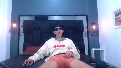 Daniel Delux  online show from 10-19-25, 03:12