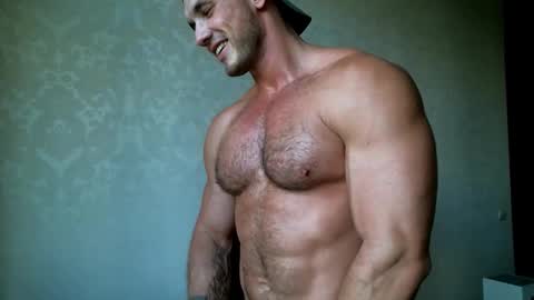 Snapshot of daniel_fit chatting on 09-13-25, 01:22 Big Alpha online show from 09-13-25, 01:22