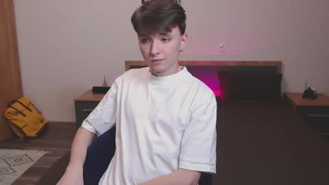 Snapshot of daniel_isaak chatting on 02-21-25, 06:15 Daniel Jerry online show from 02-21-25, 06:15