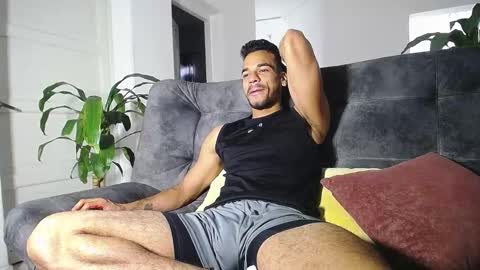 Snapshot of daniel_sherlock chatting on 02-14-25, 01:51 Daniel Sherlock online show from 02-14-25, 01:51