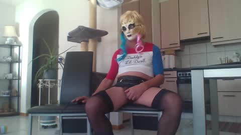 newcumer online show from 02-04-25, 12:11