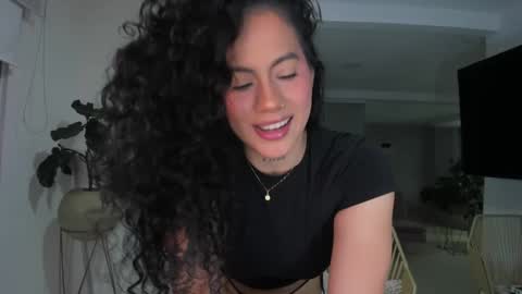 Snapshot of daniela_arenas chatting on 01-24-25, 01:03 daniela_arenas online show from 01-24-25, 01:03