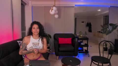 Snapshot of daniela_arenas chatting on 02-25-25, 02:58 daniela_arenas online show from 02-25-25, 02:58