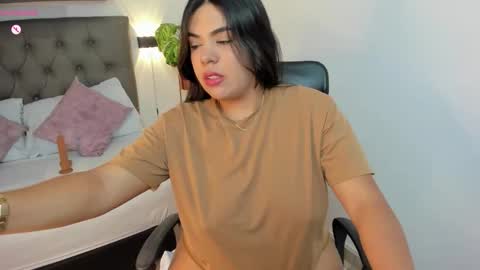 D A N I online show from 11-19-25, 02:11