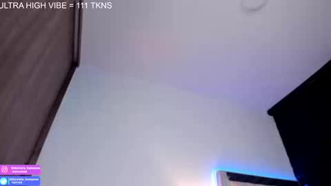  independent model   online show from 09-22-25, 11:18