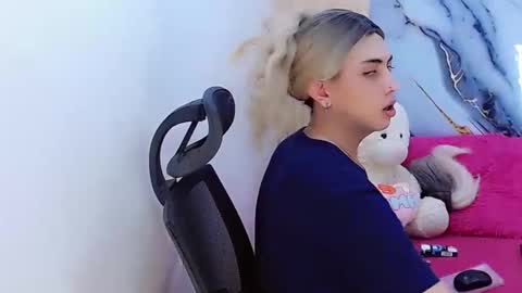 daniela_pink_ online show from 02-19-26, 08:27