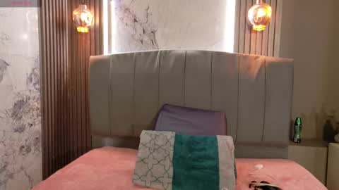 Snapshot of danielaa_a chatting on 10-12-25, 01:26 Daniela online show from 10-12-25, 01:26