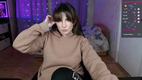 Daniela Cooper online show from 11-22-25, 02:49