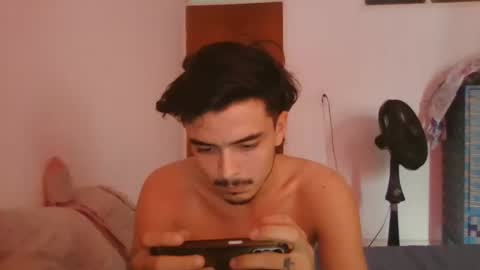 Snapshot of danielhot17 chatting on 01-17-25, 05:51 DANIEL online show from 01-17-25, 05:51