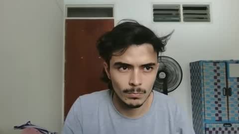 Snapshot of danielhot17 chatting on 01-18-25, 04:10 DANIEL online show from 01-18-25, 04:10