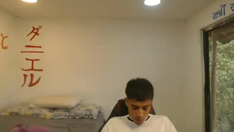 Snapshot of danielitopapii chatting on 08-03-26, 08:12 danielitopapii online show from 08-03-26, 08:12