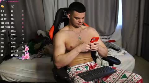 Snapshot of danielkraig_for_u chatting on 02-17-25, 11:23 Daniel Kraig online show from 02-17-25, 11:23