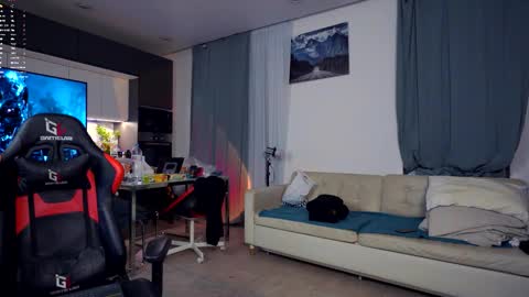 Snapshot of danielkraig_for_u chatting on 02-12-26, 05:30 Daniel Kraig online show from 02-12-26, 05:30