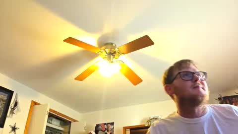 Daniel    y. online show from 11-05-25, 10:32