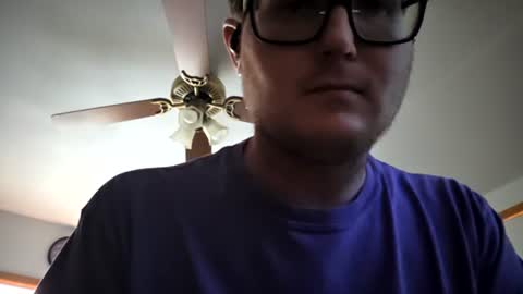 Snapshot of danielp_mod_cb chatting on 08-07-26, 07:16 Daniel y. online show from 08-07-26, 07:16