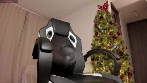 Masked online show from 11-20-25, 03:07