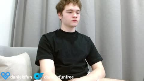 Snapshot of danielxfun chatting on 04-25-26, 10:40 Daniel online show from 04-25-26, 10:40