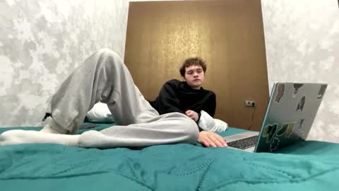 Snapshot of danielxfun chatting on 05-16-26, 09:28 Daniel online show from 05-16-26, 09:28