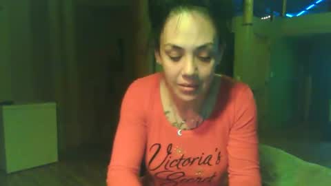 Snapshot of danifunderburg86 chatting on 02-04-25, 06:14 DaniLove online show from 02-04-25, 06:14