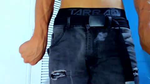 Snapshot of danii_scot chatting on 12-23-24, 03:50 Dani online show from 12-23-24, 03:50
