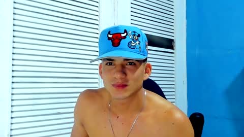 Snapshot of danii_scot chatting on 12-28-24, 10:14 Dani online show from 12-28-24, 10:14