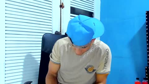 Snapshot of danii_scot chatting on 01-16-25, 04:07 Dani online show from 01-16-25, 04:07