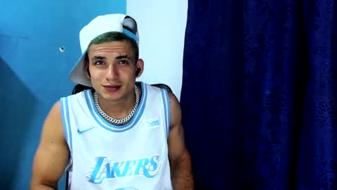 Snapshot of danii_scot chatting on 02-08-25, 03:41 Dani online show from 02-08-25, 03:41
