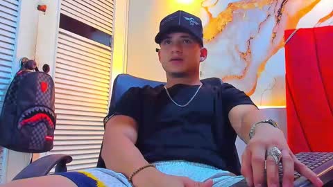 Snapshot of danii_scot chatting on 09-29-25, 03:44 Dani online show from 09-29-25, 03:44