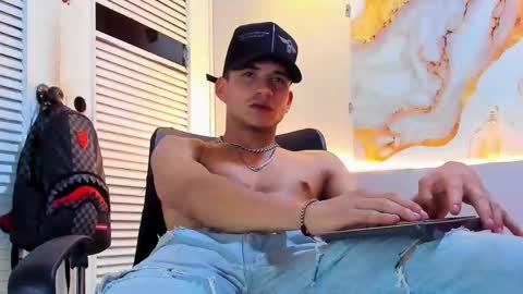 Snapshot of danii_scot chatting on 10-03-25, 04:09 Dani online show from 10-03-25, 04:09