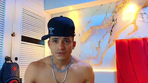 Snapshot of danii_scot chatting on 10-06-25, 03:48 Dani online show from 10-06-25, 03:48