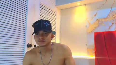 Snapshot of danii_scot chatting on 10-14-25, 03:51 Dani online show from 10-14-25, 03:51
