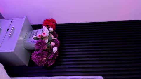 Dani Phonenix online show from 10-29-25, 07:26