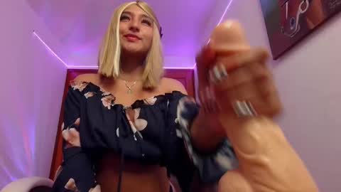 Pau online show from 02-19-25, 03:38