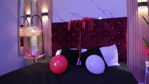 Snapshot of danna__rouse chatting on 02-16-26, 08:16 Danna online show from 02-16-26, 08:16