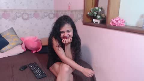 Snapshot of danna_luz1 chatting on 02-17-26, 12:12 Luz online show from 02-17-26, 12:12