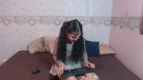 Snapshot of danna_luz1 chatting on 02-21-26, 11:44 Luz online show from 02-21-26, 11:44