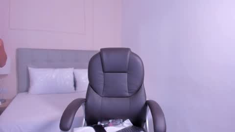 danna_palmeth online show from 09-19-25, 07:47