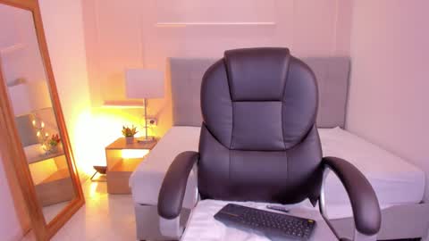 danna_palmeth online show from 10-15-25, 11:49