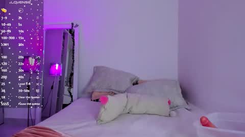 Danna Rhodes online show from 10-14-25, 12:11