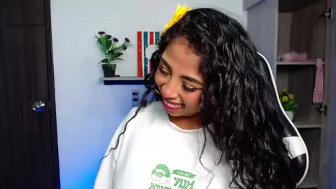 Danna online show from 10-21-25, 02:01